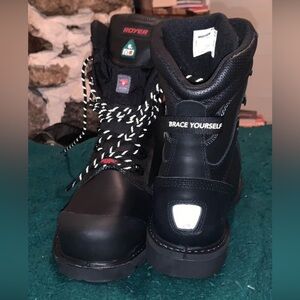Steel toe boots